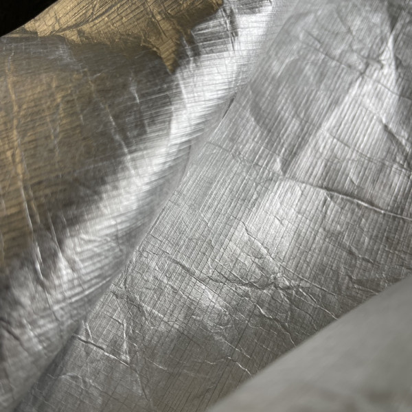 DG-R2-1473R  Tyvek  R51 (серебрян. подложка+черное (R51) PU покрытие), шир.1,45м, 132гр/м²