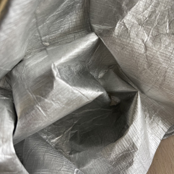 DG-R2-1473R  Tyvek  R51 (серебрян. подложка+черное (R51) PU покрытие), шир.1,45м, 132гр/м²