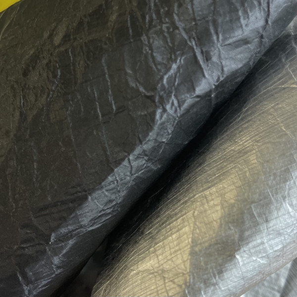 DG-R2-1473R  Tyvek  R51 (серебрян. подложка+черное (R51) PU покрытие), шир.1,45м, 132гр/м²